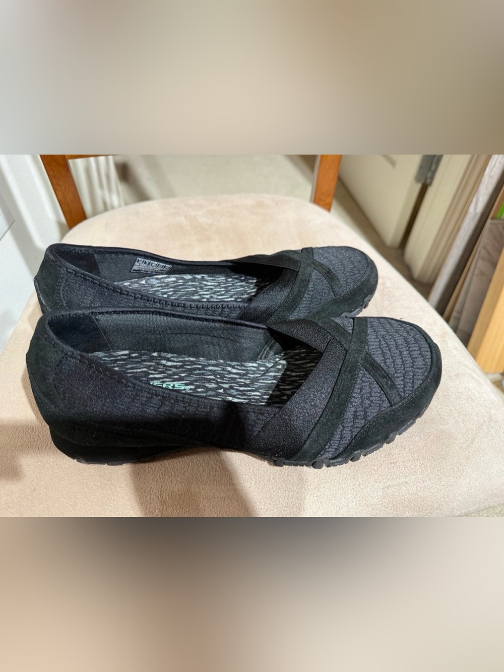 Skechers Women’s Relaxed Fit Air Cooled Memory Foam Black Loafer Sneakers ,Sz 10